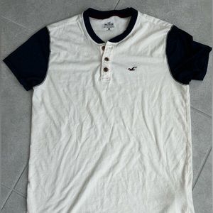 Men’s Hollister, Small T-shirt Must Have Collection